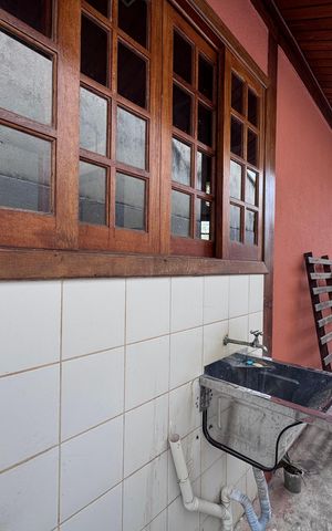 Casa de condomínio à venda com 250m², 4 quartos e 1 vagaÁrea de Serviço