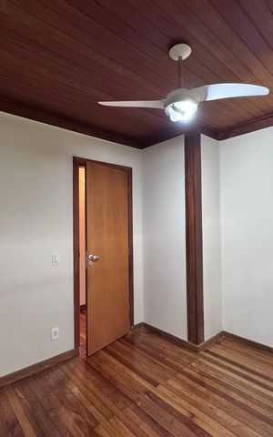 Casa de condomínio à venda com 250m², 4 quartos e 1 vagaQuarto 1