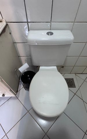 Casa de condomínio à venda com 250m², 4 quartos e 1 vagaBanheiro da Suíte 1