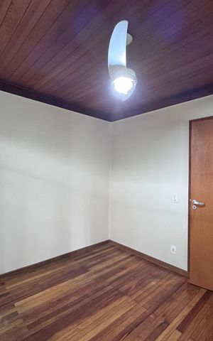 Casa de condomínio à venda com 250m², 4 quartos e 1 vagaQuarto 2