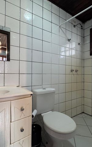 Casa de condomínio à venda com 250m², 4 quartos e 1 vagaBanheiro da Suíte 1