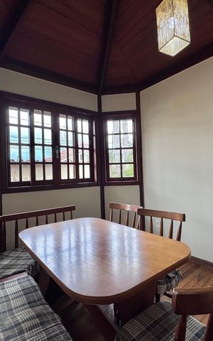 Casa de condomínio à venda com 250m², 4 quartos e 1 vagaCopa