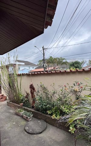 Casa de condomínio à venda com 250m², 4 quartos e 1 vagaÁrea externa