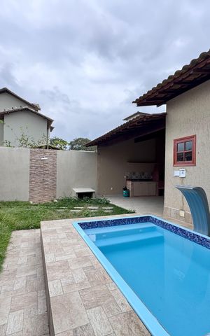 Casa de condomínio à venda com 250m², 4 quartos e 1 vagaÁrea externa