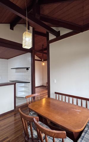 Casa de condomínio à venda com 250m², 4 quartos e 1 vagaCopa