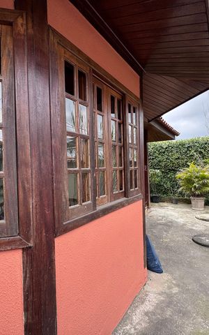 Casa de condomínio à venda com 250m², 4 quartos e 1 vagaÁrea externa
