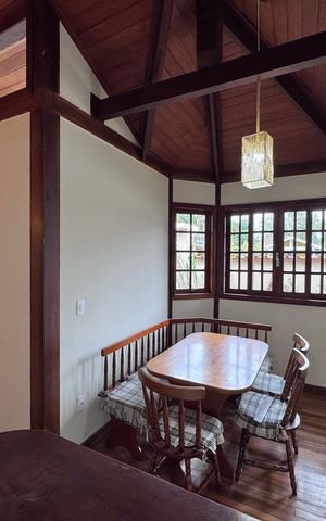 Casa de condomínio à venda com 250m², 4 quartos e 1 vagaCopa