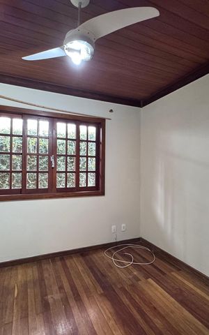 Casa de condomínio à venda com 250m², 4 quartos e 1 vagaQuarto 1