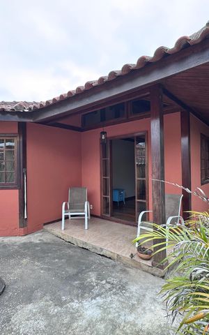 Casa de condomínio à venda com 250m², 4 quartos e 1 vagaÁrea externa