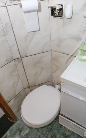 Casa à venda com 75m², 2 quartos e 4 vagas Casa à venda com 75m², 2 quartos e 4 vagasBanheiro 2