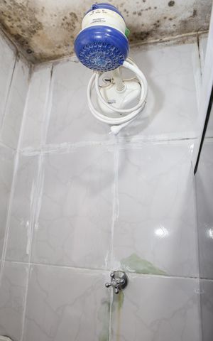 Casa à venda com 75m², 2 quartos e 4 vagas Casa à venda com 75m², 2 quartos e 4 vagasBanheiro 1