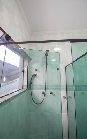 Casa à venda com 290m², 3 quartos e 6 vagasBanheiro da Suíte 3