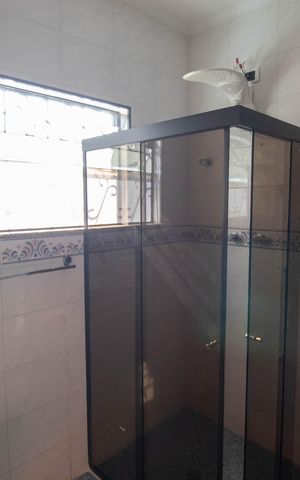 Casa à venda com 290m², 3 quartos e 6 vagasBanheiro da Suíte 2
