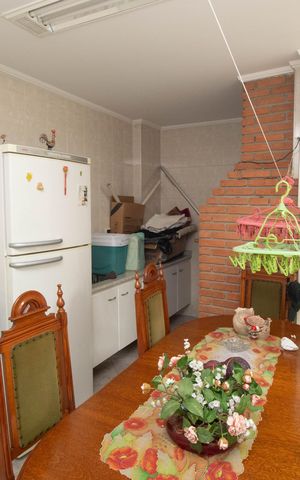 Casa à venda com 290m², 3 quartos e 6 vagasCopa