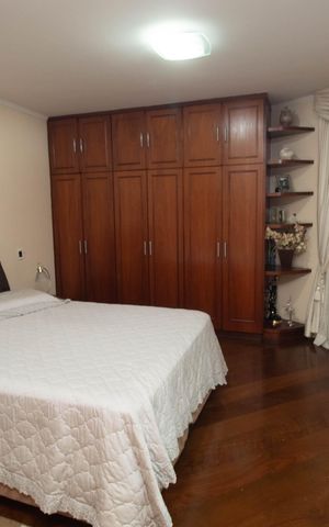 Casa à venda com 290m², 3 quartos e 6 vagasSuíte 3