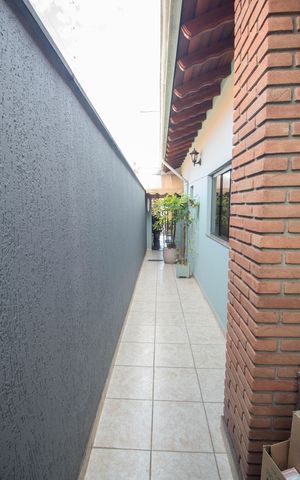 Casa à venda com 290m², 3 quartos e 6 vagasQuintal