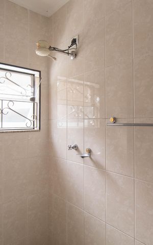 Casa à venda com 290m², 3 quartos e 6 vagasBanheiro 1
