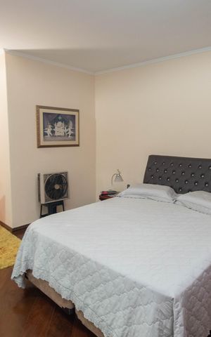 Casa à venda com 290m², 3 quartos e 6 vagasSuíte 3