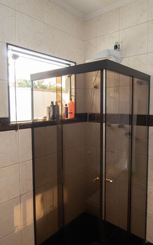 Casa à venda com 290m², 3 quartos e 6 vagasBanheiro da Suíte 1