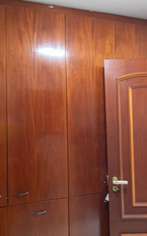 Casa à venda com 290m², 3 quartos e 6 vagasQuarto de Serviço