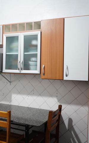 Casa à venda com 250m², 2 quartos e 4 vagasCozinha 
