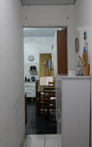 Casa à venda com 250m², 2 quartos e 4 vagasCorredor 