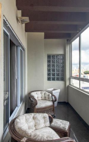 Apartamento à venda com 322m², 4 quartos e 4 vagas Apartamento à venda com 322m², 4 quartos e 4 vagasVaranda da Sala de Estar