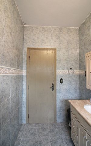 Casa à venda com 310m², 2 quartos e 3 vagasBanheiro Social