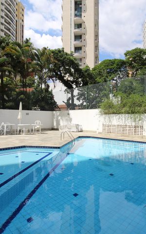 Apartamento à venda com 129m², 3 quartos e 2 vagasÁrea Comum - Piscina