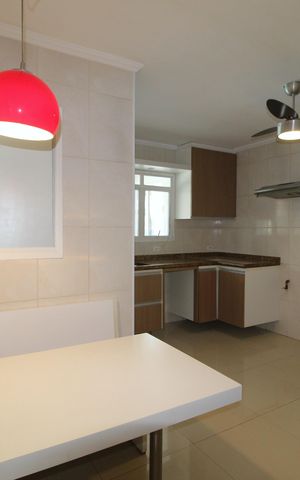 Apartamento à venda com 129m², 3 quartos e 2 vagasCozinha