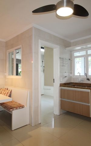 Apartamento à venda com 129m², 3 quartos e 2 vagasCozinha