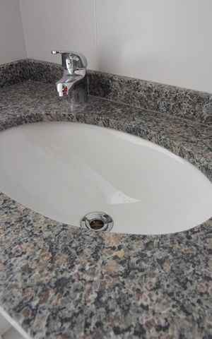 Apartamento à venda com 92m², 2 quartos e 1 vagaBanheiro da Suíte - Pia