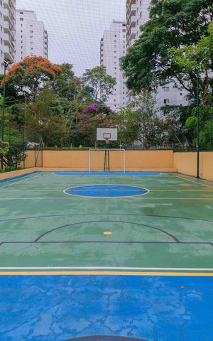 Apartamento à venda com 176m², 4 quartos e 4 vagas Apartamento à venda com 176m², 4 quartos e 4 vagasQuadra Esportiva