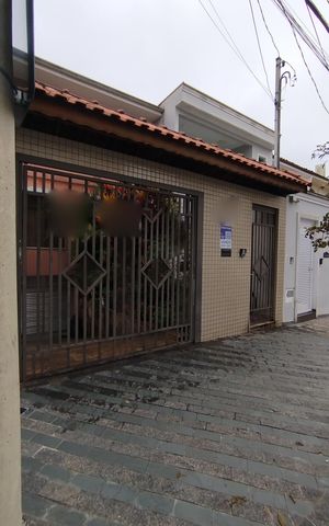 Casa à venda com 138m², 3 quartos e 3 vagas Casa à venda com 138m², 3 quartos e 3 vagasFachada+Placa