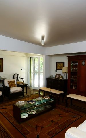 Casa à venda com 239m², 2 quartos e 2 vagas Casa à venda com 239m², 2 quartos e 2 vagasSala 1