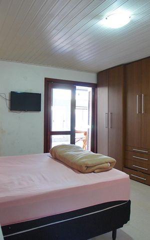 Casa para alugar com 220m², 3 quartos e 2 vagasSuíte