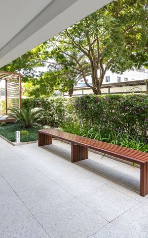 Apartamento à venda com 225m², 4 quartos e 4 vagas Apartamento à venda com 225m², 4 quartos e 4 vagasÁrea Comum