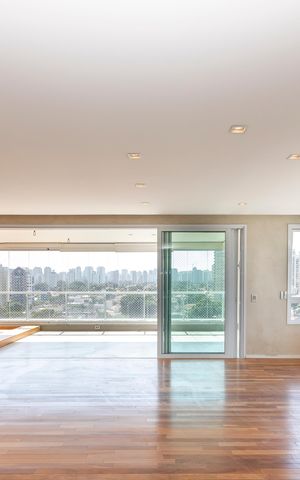 Apartamento à venda com 225m², 4 quartos e 4 vagas Apartamento à venda com 225m², 4 quartos e 4 vagasSala
