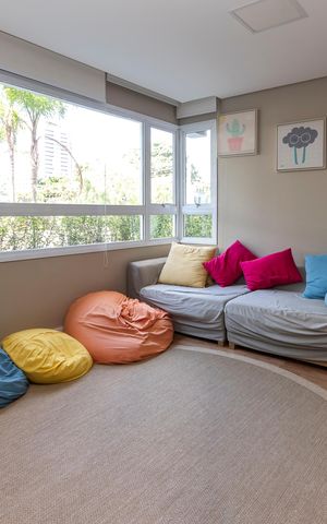 Apartamento à venda com 225m², 4 quartos e 4 vagas Apartamento à venda com 225m², 4 quartos e 4 vagasÁrea comum - Brinquedoteca