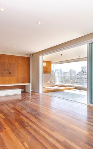 Apartamento à venda com 225m², 4 quartos e 4 vagas Apartamento à venda com 225m², 4 quartos e 4 vagasSala