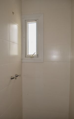 Casa de condomínio à venda com 160m², 3 quartos e 2 vagas Casa de condomínio à venda com 160m², 3 quartos e 2 vagasBanheiro suite 1