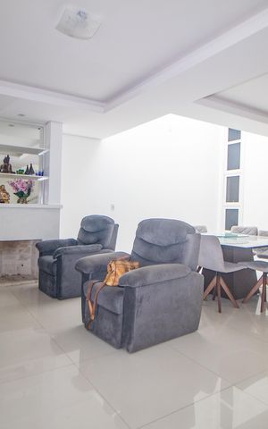 Casa para alugar com 110m², 3 quartos e 2 vagas Casa para alugar com 110m², 3 quartos e 2 vagasSala