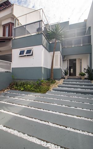 Casa para alugar com 110m², 3 quartos e 2 vagas Casa para alugar com 110m², 3 quartos e 2 vagasFachada