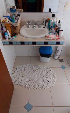 Casa de condomínio à venda com 450m², 4 quartos e 4 vagas Casa de condomínio à venda com 450m², 4 quartos e 4 vagasBanheiro da Suíte