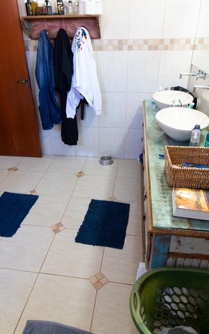 Casa de condomínio à venda com 450m², 4 quartos e 4 vagas Casa de condomínio à venda com 450m², 4 quartos e 4 vagasBanheiro da Suíte Master