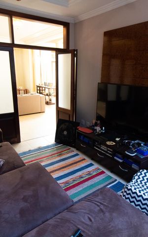 Casa de condomínio à venda com 450m², 4 quartos e 4 vagas Casa de condomínio à venda com 450m², 4 quartos e 4 vagasSala de TV