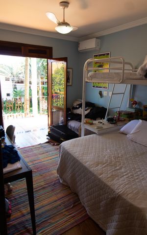 Casa de condomínio à venda com 450m², 4 quartos e 4 vagas Casa de condomínio à venda com 450m², 4 quartos e 4 vagasSuíte 1