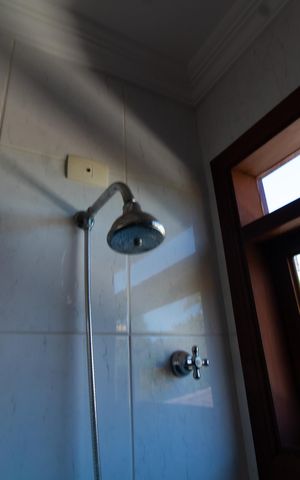 Casa de condomínio à venda com 450m², 4 quartos e 4 vagas Casa de condomínio à venda com 450m², 4 quartos e 4 vagasBanheiro da Suíte 2
