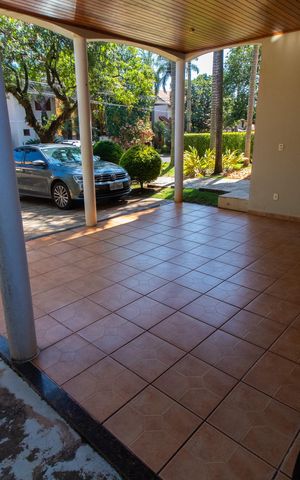 Casa de condomínio à venda com 450m², 4 quartos e 4 vagas Casa de condomínio à venda com 450m², 4 quartos e 4 vagasÁrea comum - Área Externa dos Fundos