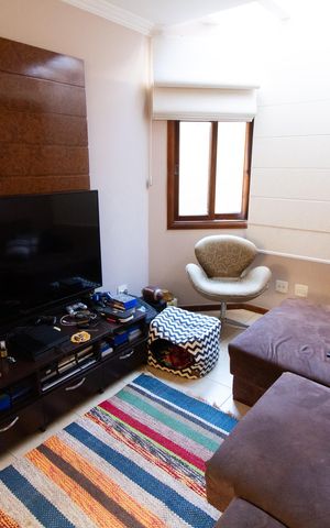 Casa de condomínio à venda com 450m², 4 quartos e 4 vagas Casa de condomínio à venda com 450m², 4 quartos e 4 vagasSala de TV